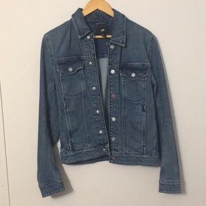 H&M medium wash Denim Jacket | size XS